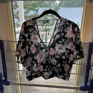 Floral crop top blouse